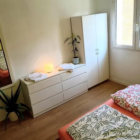 Vivienda Con 3 Principe Del Silencio 아파트 *